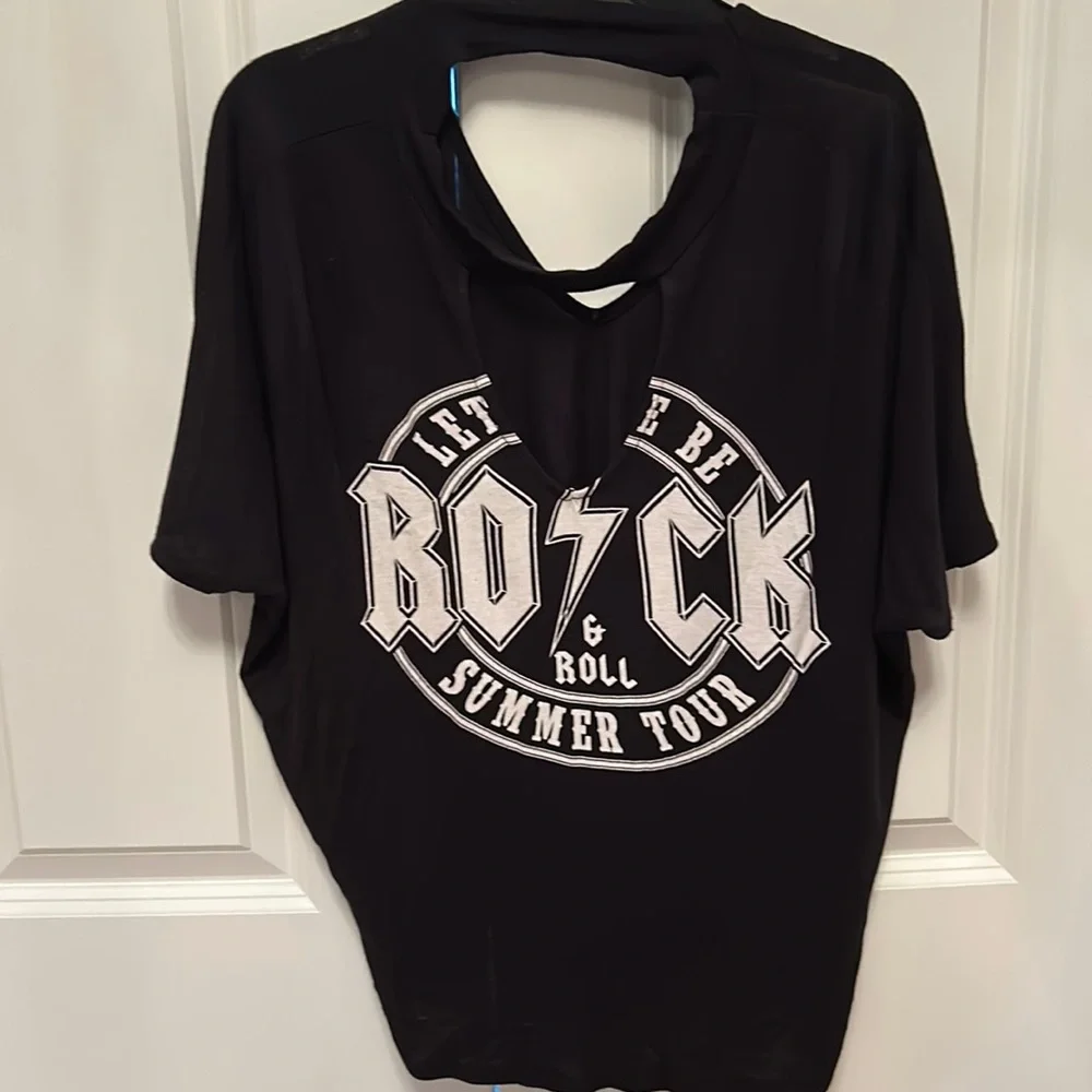 REVELATION CUTOUT ROCK tshirt - Picture 1 of 3